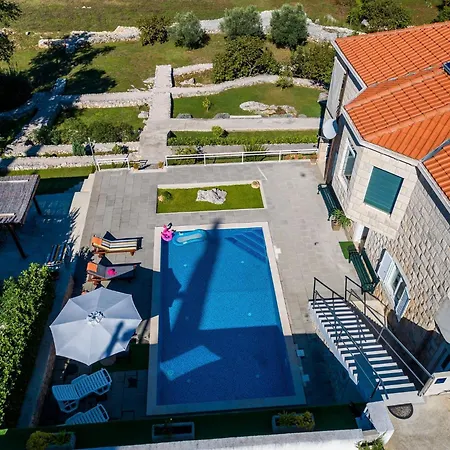 Oasis Cypress - Three Bedroom With Terrace And Swimming Pool Villa