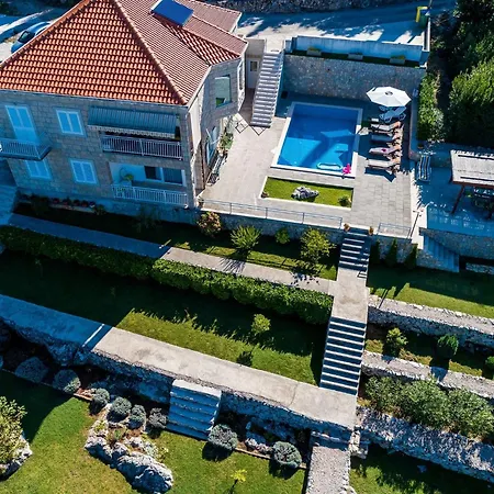 Oasis Cypress - Three Bedroom With Terrace And Swimming Pool *