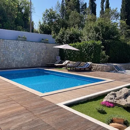 Villa Oasis Cypress - Three Bedroom With Terrace And Swimming Pool *