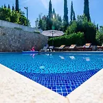 Oasis Cypress - Three Bedroom With Terrace And Swimming Pool Βίλα *