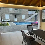 Oasis Cypress - Three Bedroom With Terrace And Swimming Pool Βίλα *