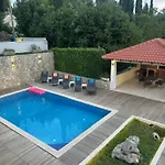 Oasis Cypress - Three Bedroom With Terrace And Swimming Pool *