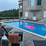 Oasis Cypress - Three Bedroom With Terrace And Swimming Pool Βίλα *