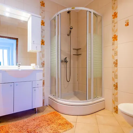 Villa Oasis Cypress - Three Bedroom With Terrace And Swimming Pool