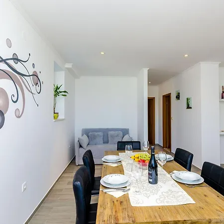 Oasis Cypress - Three Bedroom With Terrace And Swimming Pool Villa