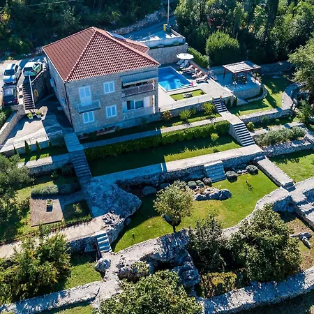 Oasis Cypress - Three Bedroom With Terrace And Swimming Pool * Čilipi