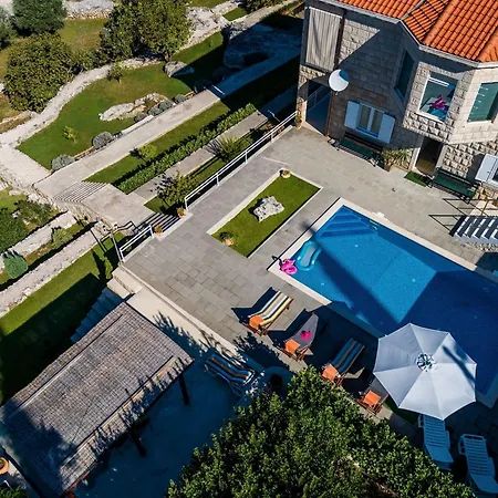 Oasis Cypress - Three Bedroom With Terrace And Swimming Pool *