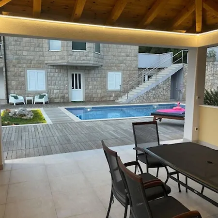 Oasis Cypress - Three Bedroom With Terrace And Swimming Pool Villa *