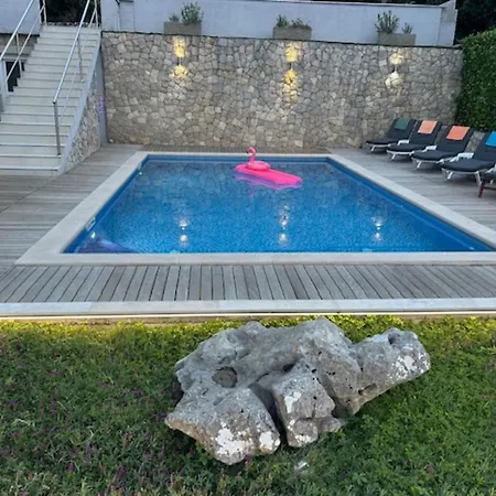 Villa Oasis Cypress - Three Bedroom With Terrace And Swimming Pool Čilipi