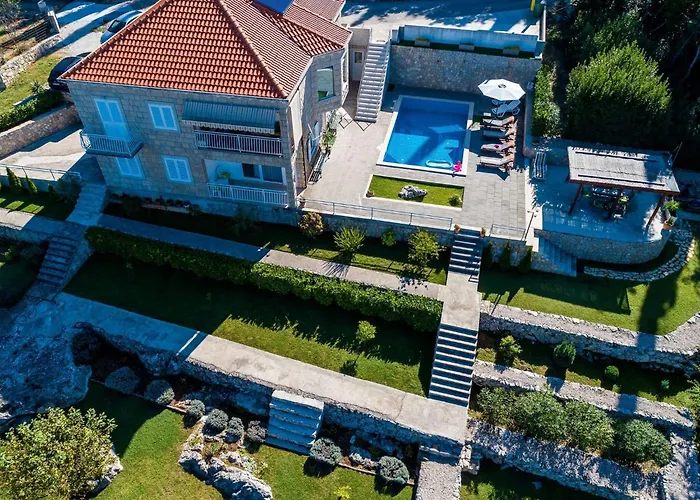 Oasis Cypress - Three Bedroom With Terrace And Swimming Pool *