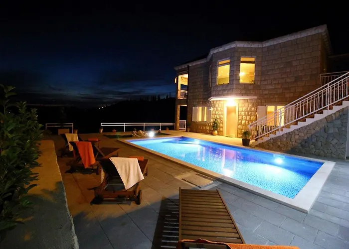 Oasis Cypress - Three Bedroom With Terrace And Swimming Pool Вилла Чилипи