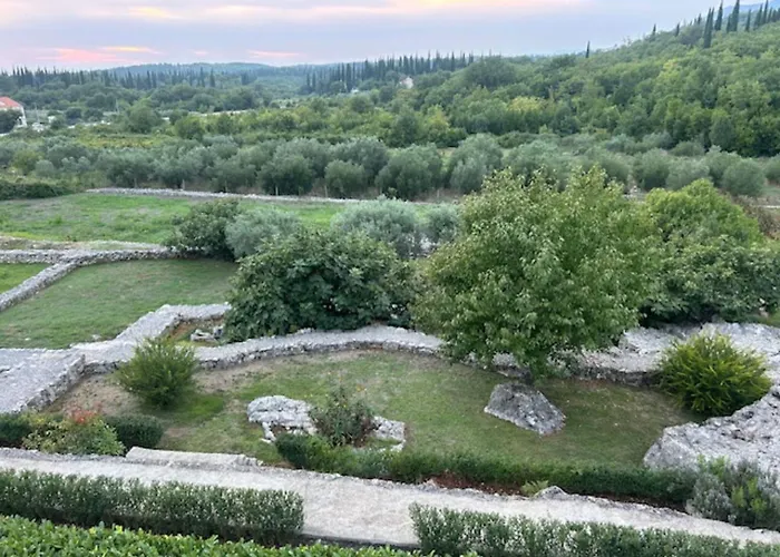 Oasis Cypress - Three Bedroom With Terrace And Swimming Pool