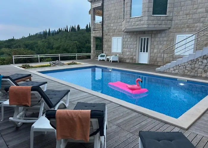 Oasis Cypress - Three Bedroom With Terrace And Swimming Pool Вилла *